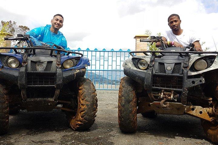 3-Elemente-Tour - ATV 1,5 Std. + PARAGLIDING + RAFTING 2,5 Std. ab MEDELLIN
