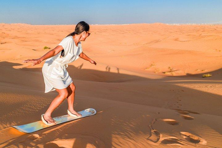 Rote Dünen-Wüstensafari, Sandboarden, Kamelritt mit BBQ-Abendessen