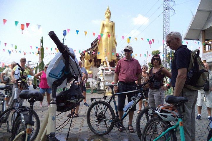 Halvdagens farver i Chiang Mai Cykeltur