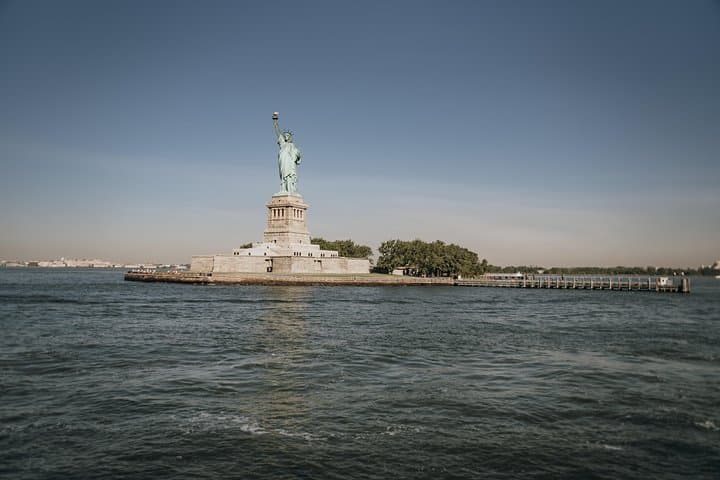 Statue of Liberty and Ellis Island Guided Tour with Ferry