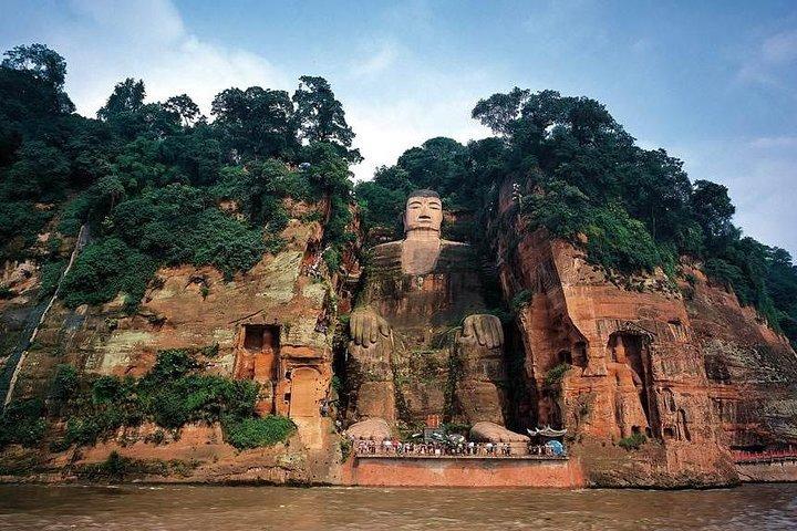 Leshan Giant Buddha Tour och specialmat
