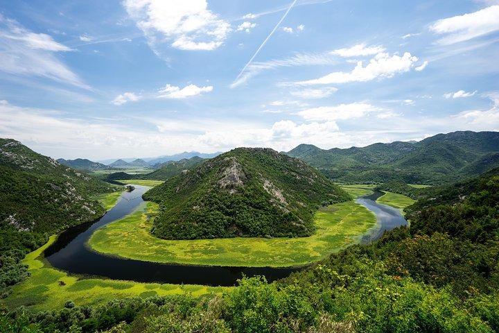 モンテネグロの美食と観光-スカダル湖とツェティニェのプライベートツアー