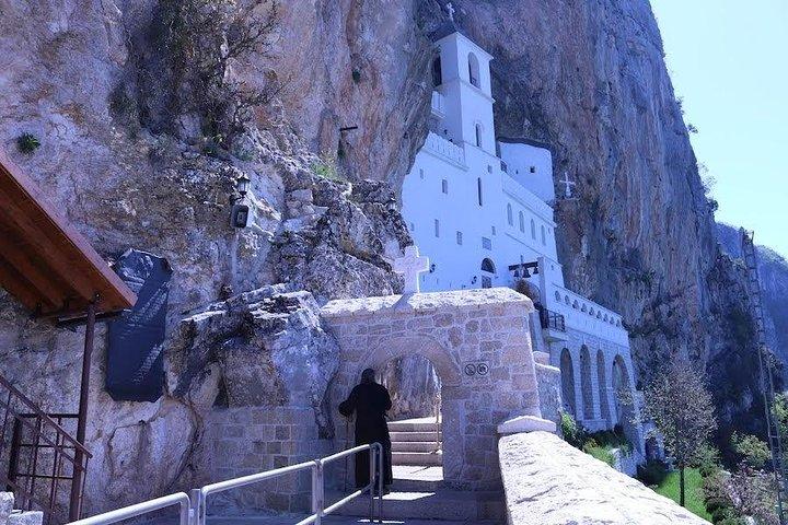 Visite o Mosteiro de Ostrog e a casa rural tradicional - Montenegro Private Tour