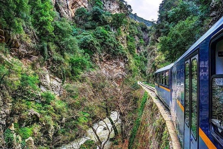 Tour privato di Kalavryta CogTrain Anci.Corinth da Atene / Nauplia