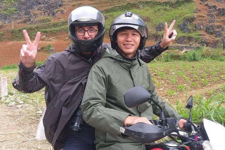 2 dagen Ancient Tea Tour en Real Homestay ten westen van Ha Giang