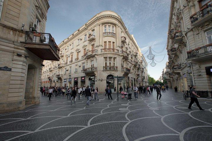 BAKU WALKING tour com a melhor degustação de comida e bebida na rua