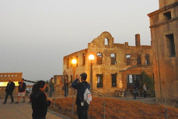 Visite nocturne privée d'Alcatraz et visite de la ville de San Francisco
