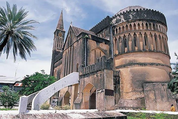 Stone Town and Prison Island Tour (Full Day)