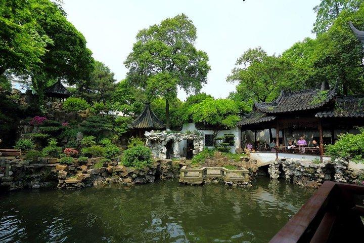 玉Airport寺、Yu園、外undへの上海空港ストップオーバープライベートツアー