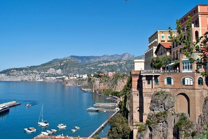 Daytrip from Naples port to Pompei, Sorrento & Positano
