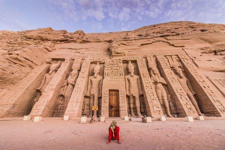 Tour privato Abu Simbel da Assuan in auto privata