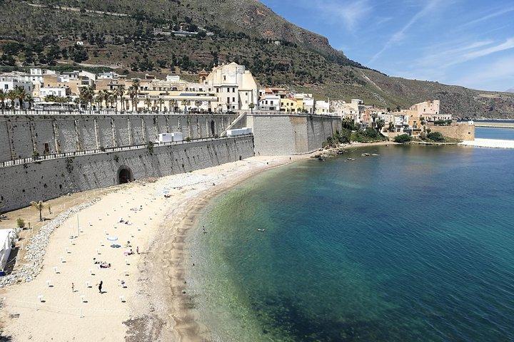 Privater Transfer vom Flughafen Palermo nach Tonnara di Scopello oder umgekehrt