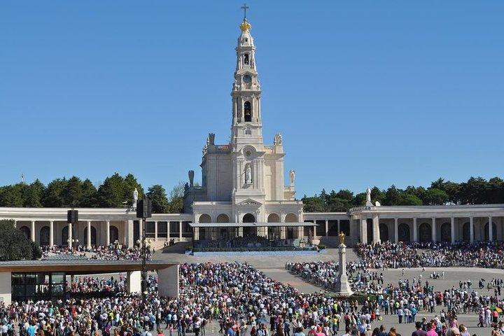 Private Tour of Fatima, Nazareth and Óbidos *Private Tours*