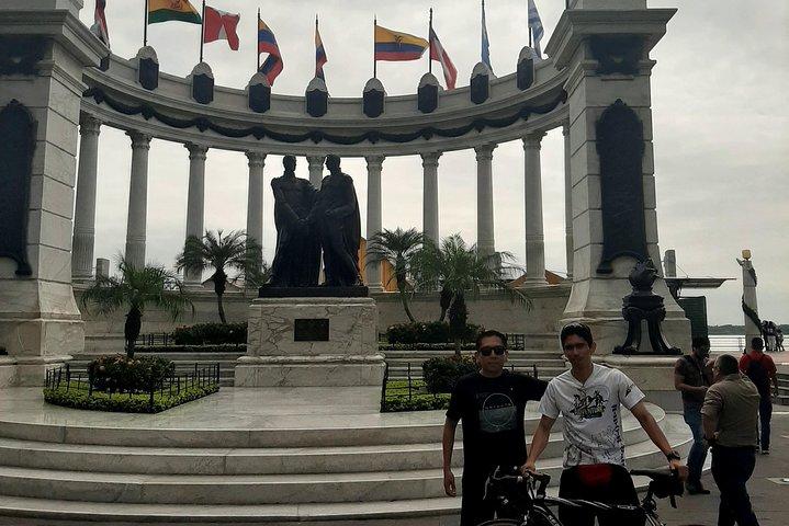 Tour a piedi condiviso nella città di Guayaquil