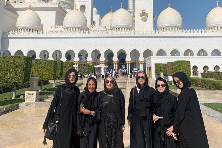 Tour di Abu Dhabi, tour della città di Dubai, safari nel deserto e cena barbecue