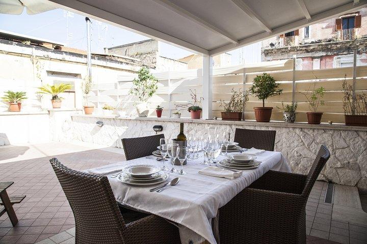 Cesarine: Markttour & Essen bei einem Einheimischen in Palermo
