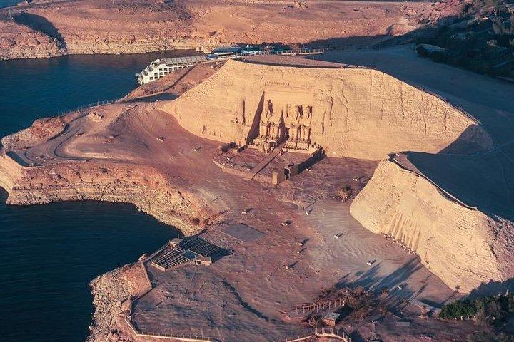 Tour privato Abu Simbel da Assuan in auto privata