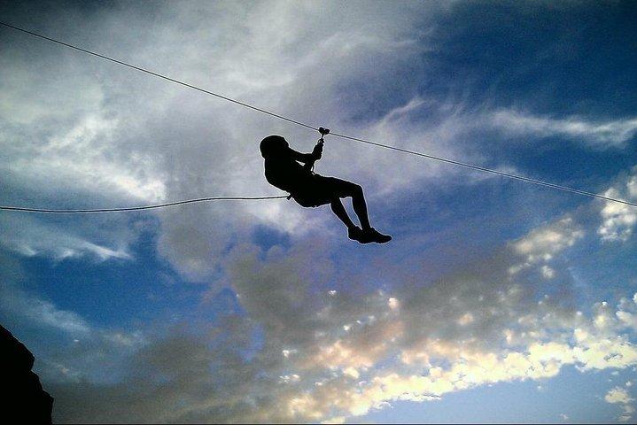 Klättring + Zipline + Via Ferrata + Cave. Äventyrsrutt på Gran Canaria