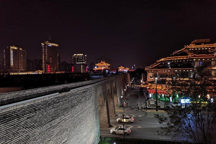 Private Tour: Stadtmauer und Feinschmecker-Geschmack des muslimischen Viertels