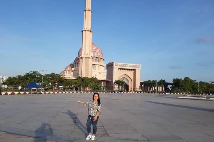 14 Attractions Full-Day Putrajaya City Tour