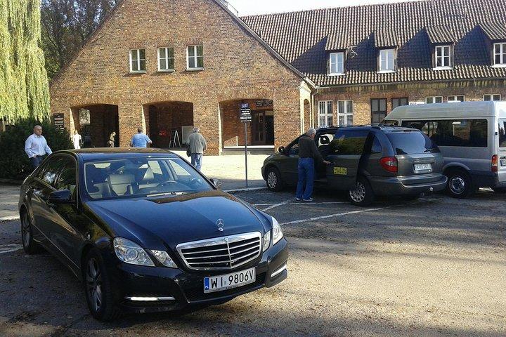 Auschwitz - Tour di un'intera giornata da Varsavia in auto privata