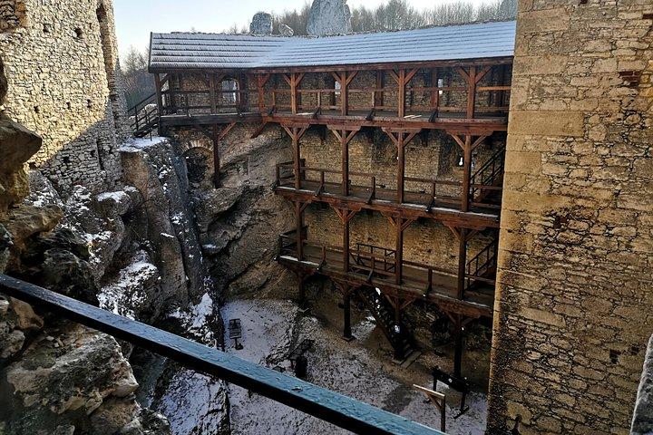 Fra Krakow: "The Witcher" Ogrodzieniec Castle Day Trip