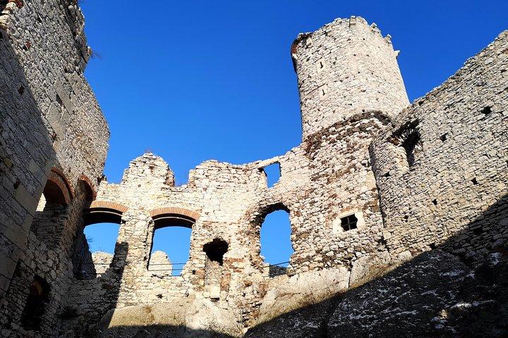 Fra Krakow: "The Witcher" Ogrodzieniec Castle Day Trip