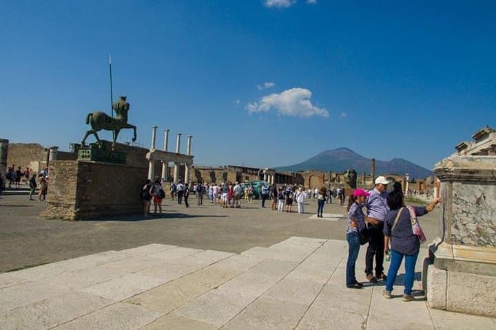 Private Pompeii & Amalfi Coast Shore Excursion from Naples Port