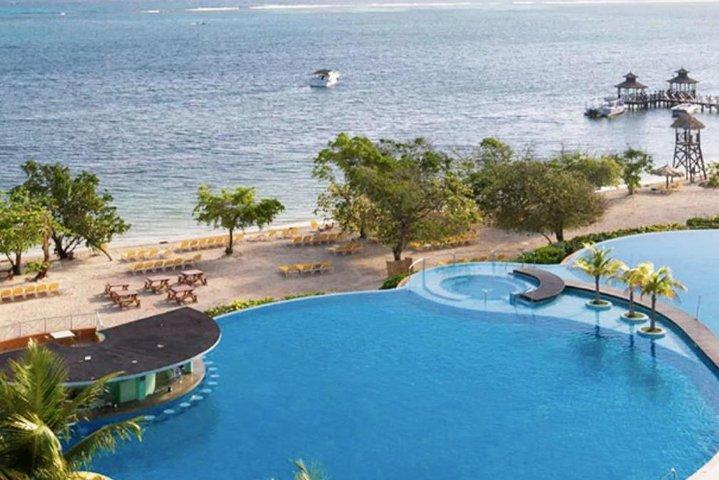Iberostar Rose Hall Beach con comidas y bebidas ilimitadas