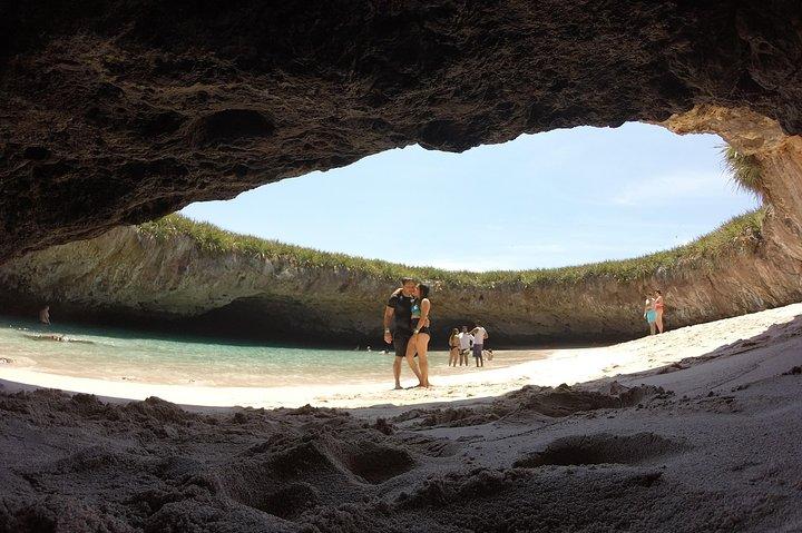 Guaranteed hidden beach-marietas islands.