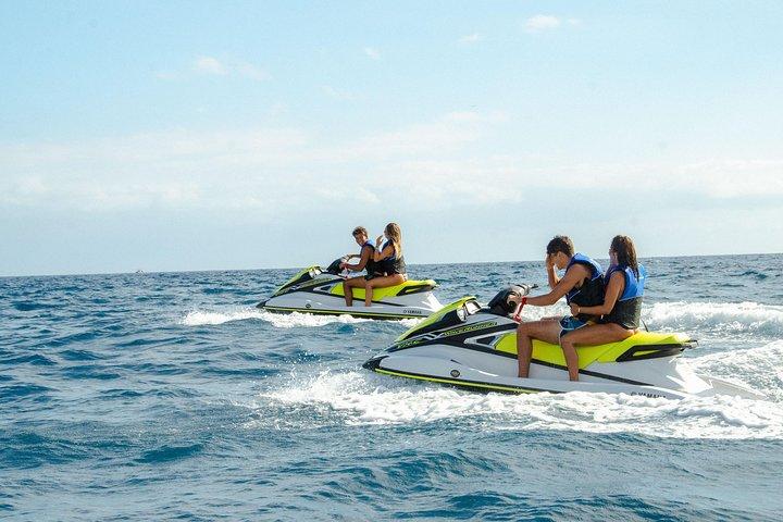 Visite guidée de 2 heures en double jet ski à Tenerife