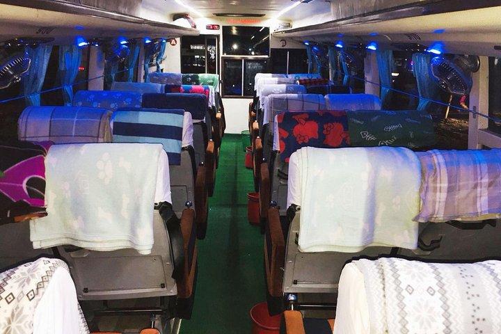 Ac Deluxe Night Coach De Pohara a Katmandú