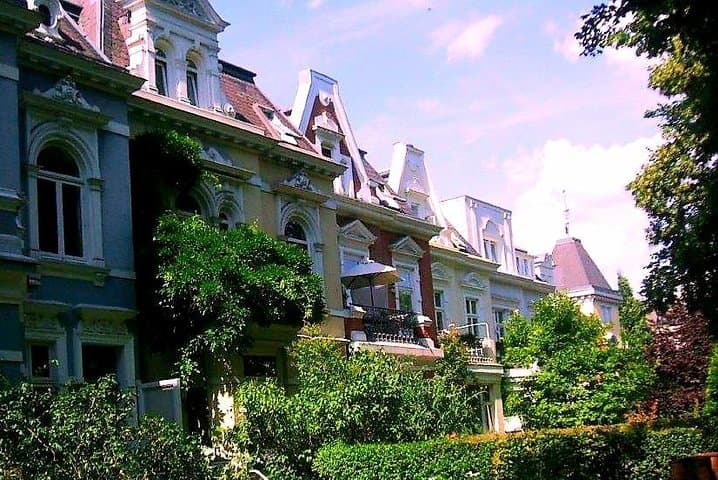 ENGLISH GUIDED BIKE TOUR HAMBURG - Alsterlake District (min.4)