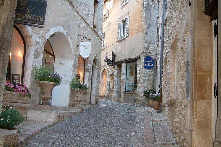 Self Guided Antibes, Cannes & Saint Paul de Vence de Nice