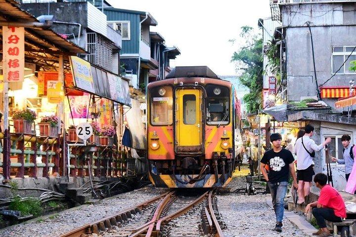 2 Tage Yeliou (oder Pingxi Himmelslaterne) & Sun Moon Lake Tour (Ende der Stadt Taichung)