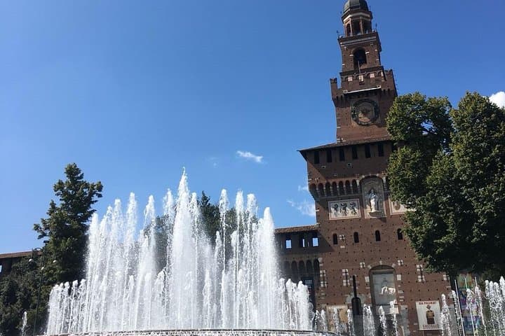 Milan Must-See Sites Guided Tour with Skip-the Line Tickets to Duomo & Cathedral