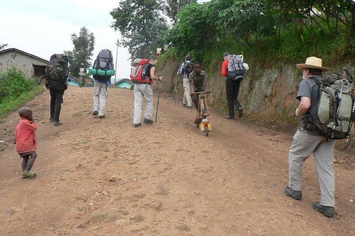 1-dages naturskønne tur gennem landsbyer og Rolling Hills i Rwanda