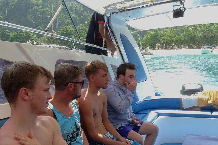 Phi Phi Don & Phi Phi Leh solnedgangstur med Arisa Speed Boat