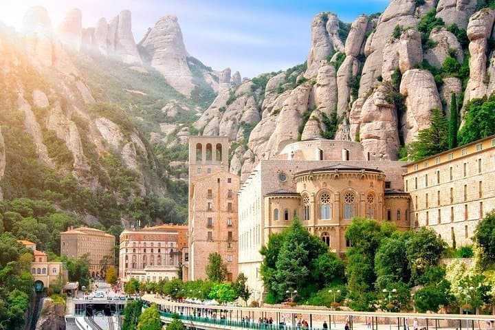 Montserrat Basilica & Black Madonna Tour – Private or Group Guide