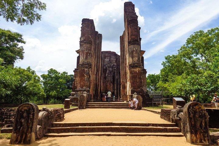 Hoteller i nærheden af Polonnaruwa Ancient City All Inclusive Day from Negombo