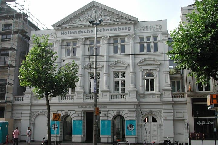 2-Hour Private Anne Frank Walking Tour with Drink