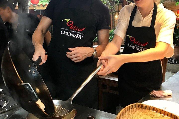 地元市場見学付きプロ麻婆豆腐半日料理