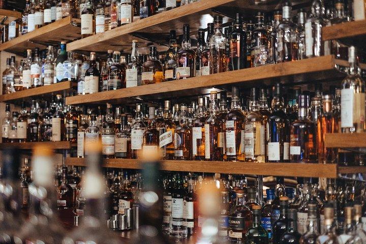 Dodgy Bar Walking Tour i Colombo