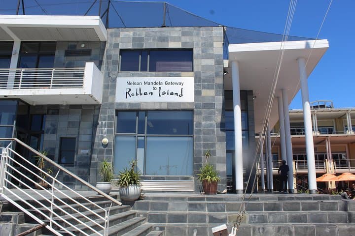 Table Mountain, Robben Island & Bo-Kaap Tour All Tickets Included