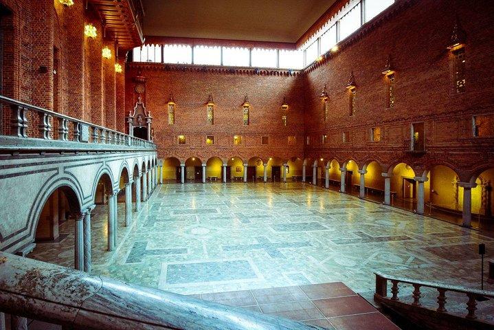 Excursão terrestre privada em Estocolmo: Museu Nobel e prefeitura