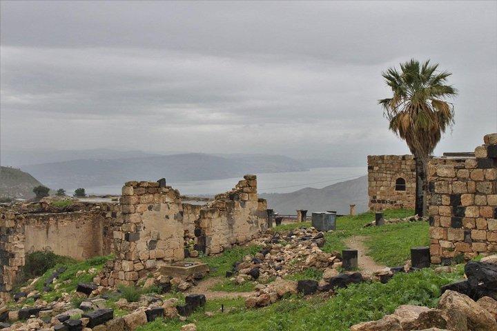 De Amã: Jerash, Umm Qais & Jesus’ Cave Tour