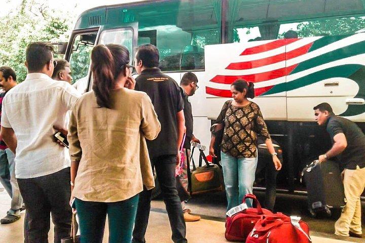 Ahangama City naar Hambantota City Private Transfer