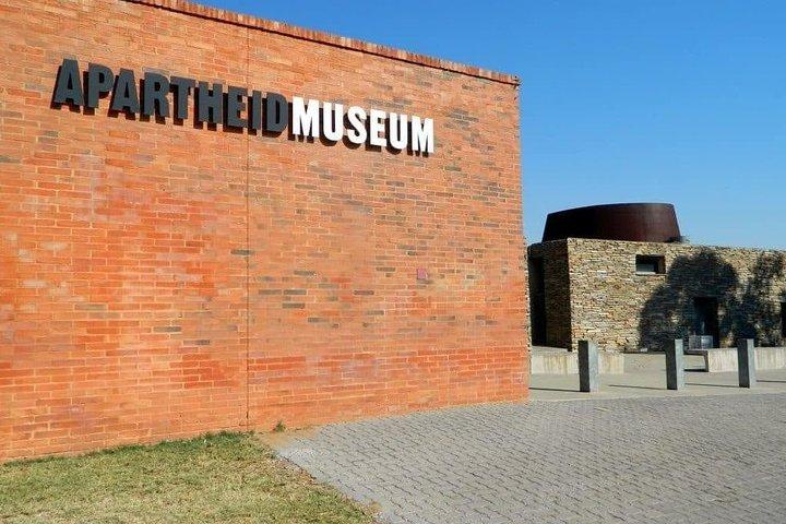 Soweto Lunch & Apartheid Museum Ganztagestour