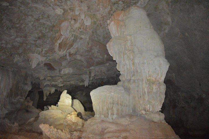 Crystal Cavetubing en Ziplines, met Ambergris Caye pick-up