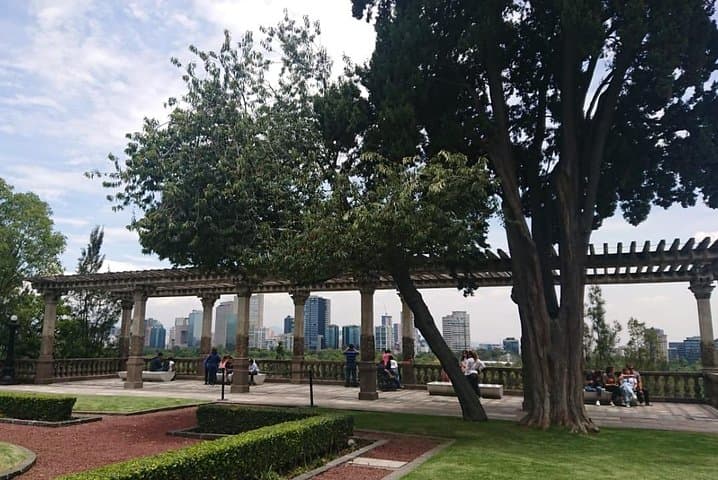 Discover Mexico City by Bike: Chapultepec to Downtown Tour!